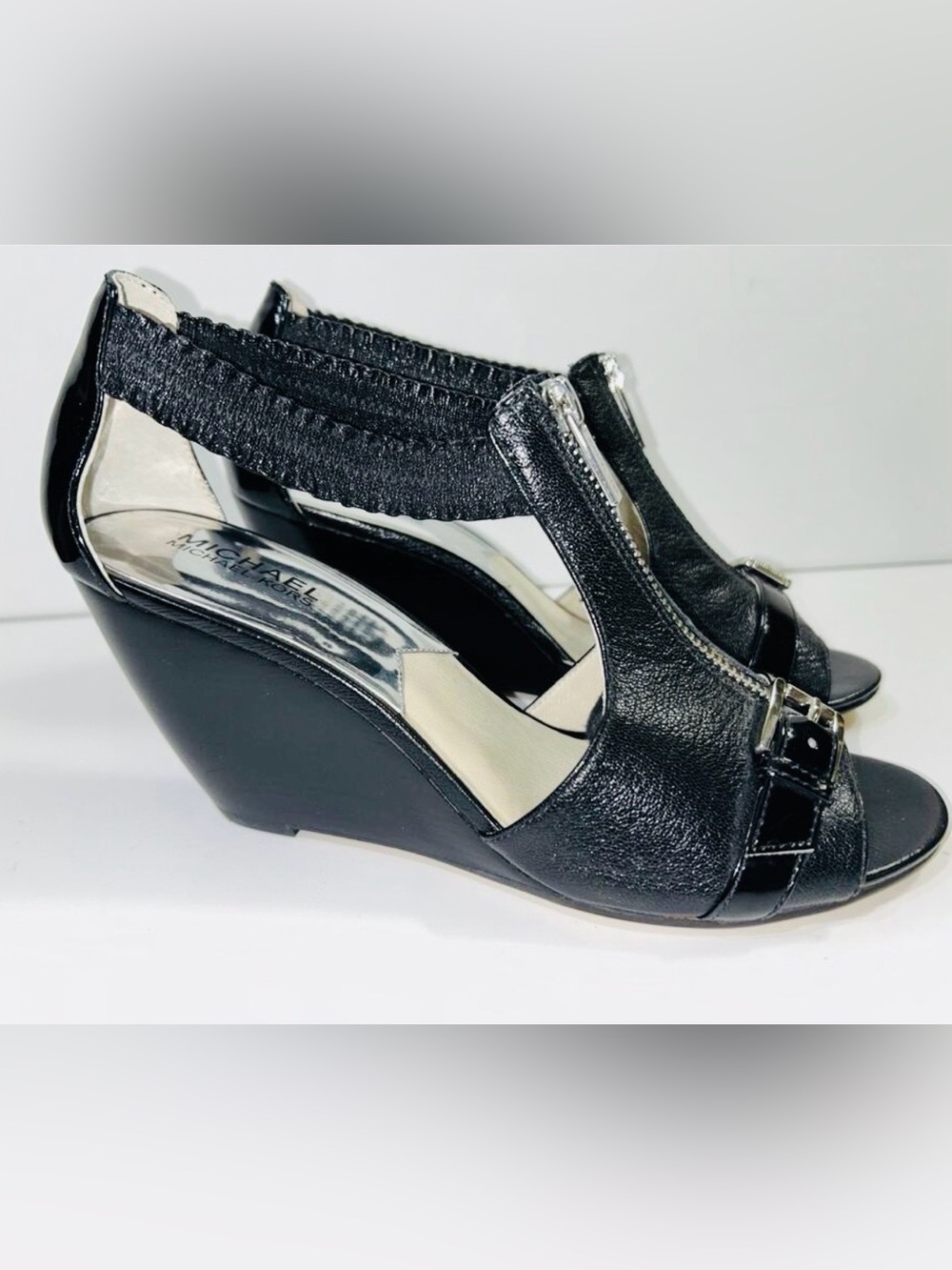 Michael Kors Black Leather Peep Toe Wedge Sandals Front Zip Buckle Sz 8.5 M